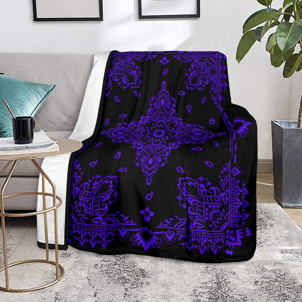 Ultra Plush 3 Violet on Black Bandana Throw Blanket