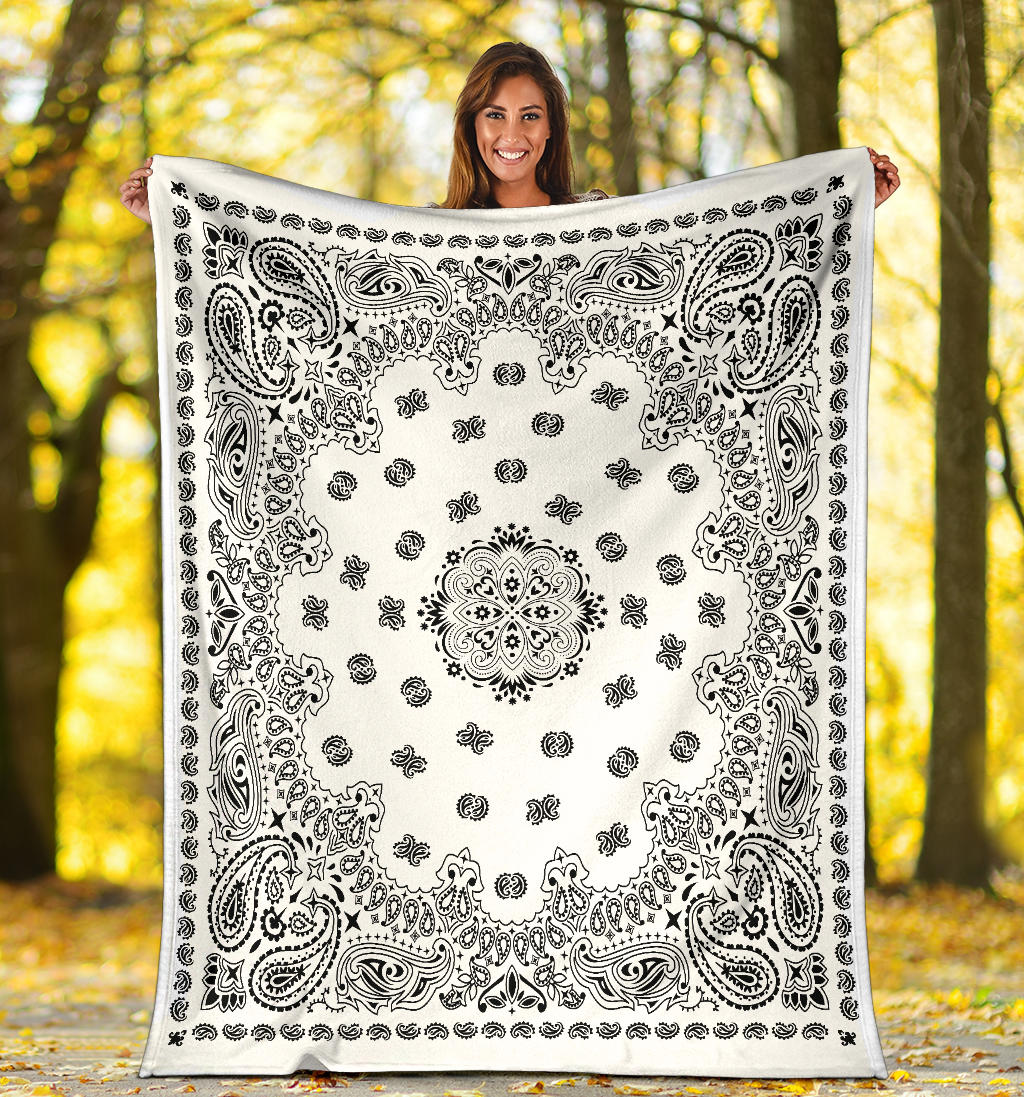 Ultra Plush 2 Black on White Bandana Throw Blanket