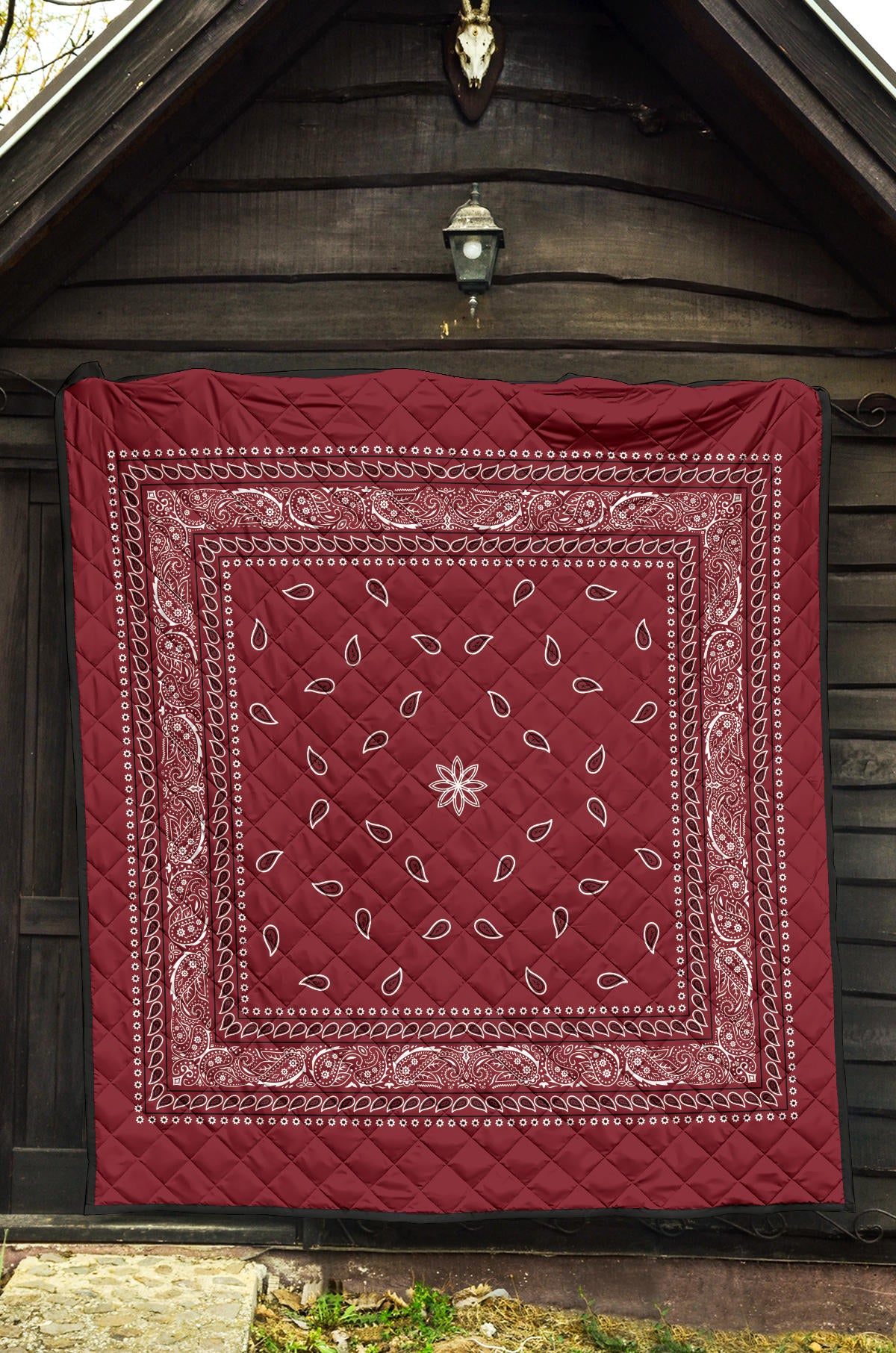 Quilt 4 Black White Bandana on Maroon