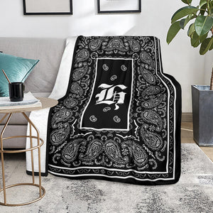Black Ultra Plush Bandana Blanket - H oe