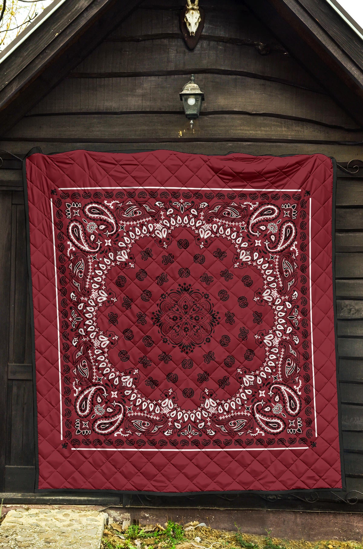Quilt 2 Black White Bandana on Maroon
