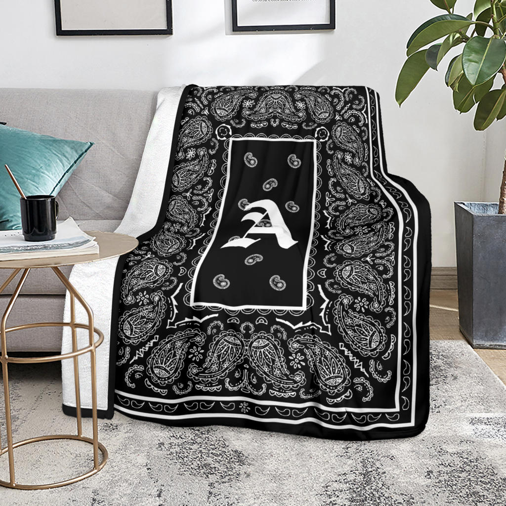 Black Ultra Plush Bandana Blanket - A oe