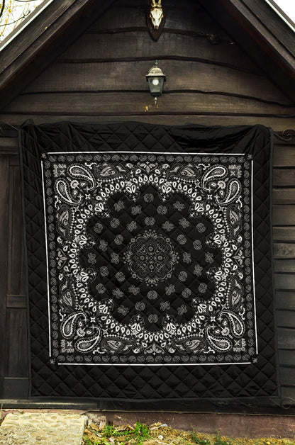 Quilt 2 Gray on Black Plain