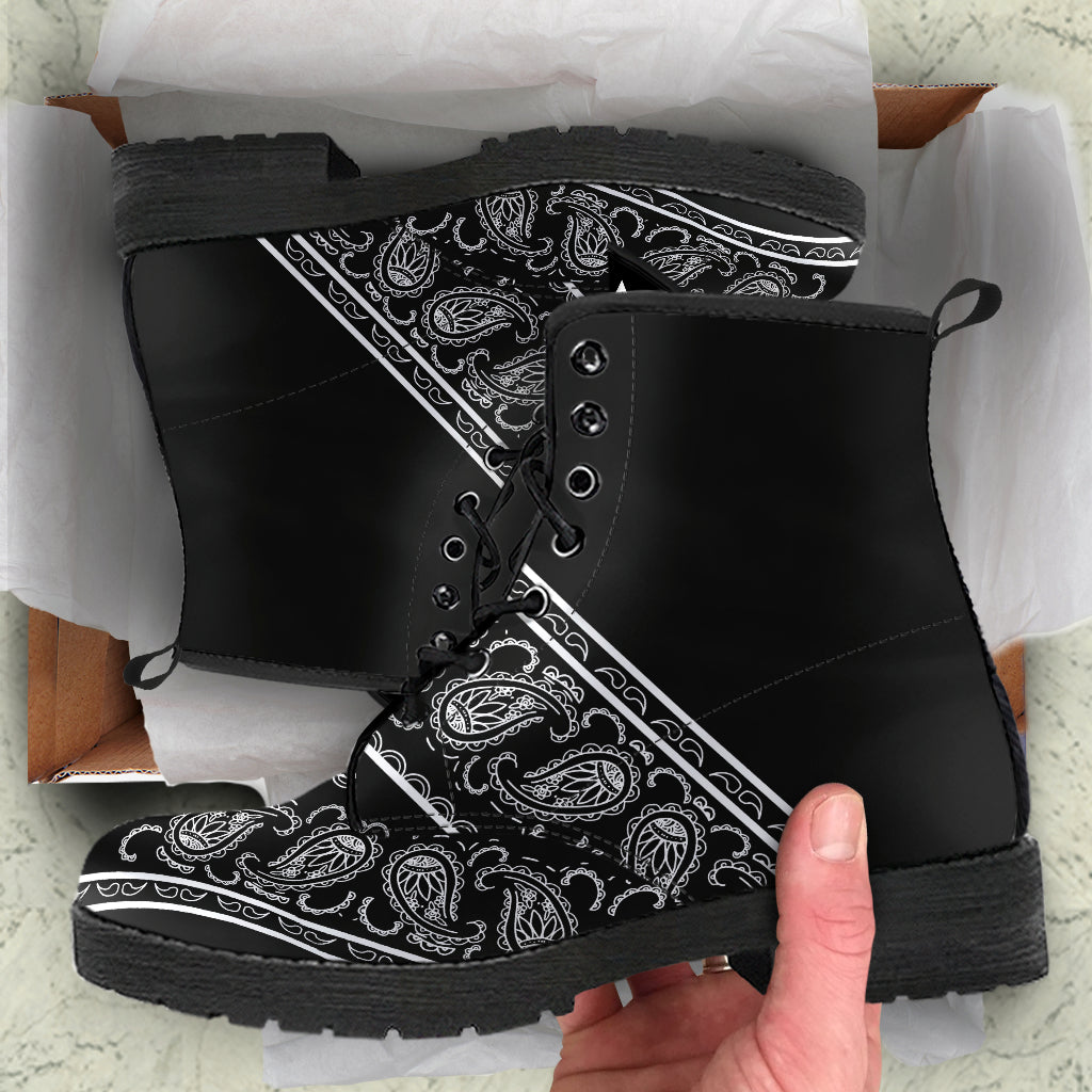 Flying V Leather Bandana Boot - Black