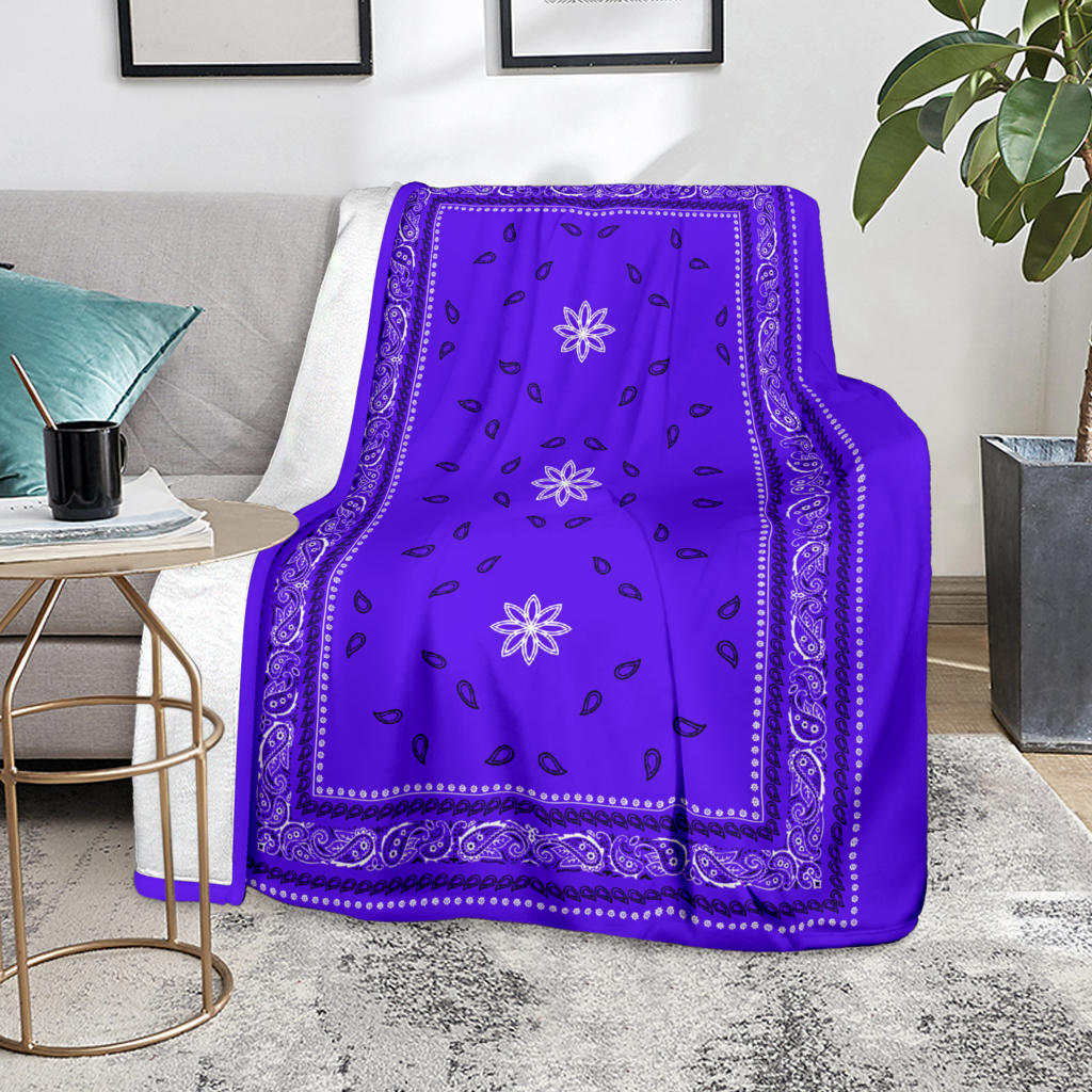 Ultra Plush 4 Black/White on Purple Bandana Throw Blanket