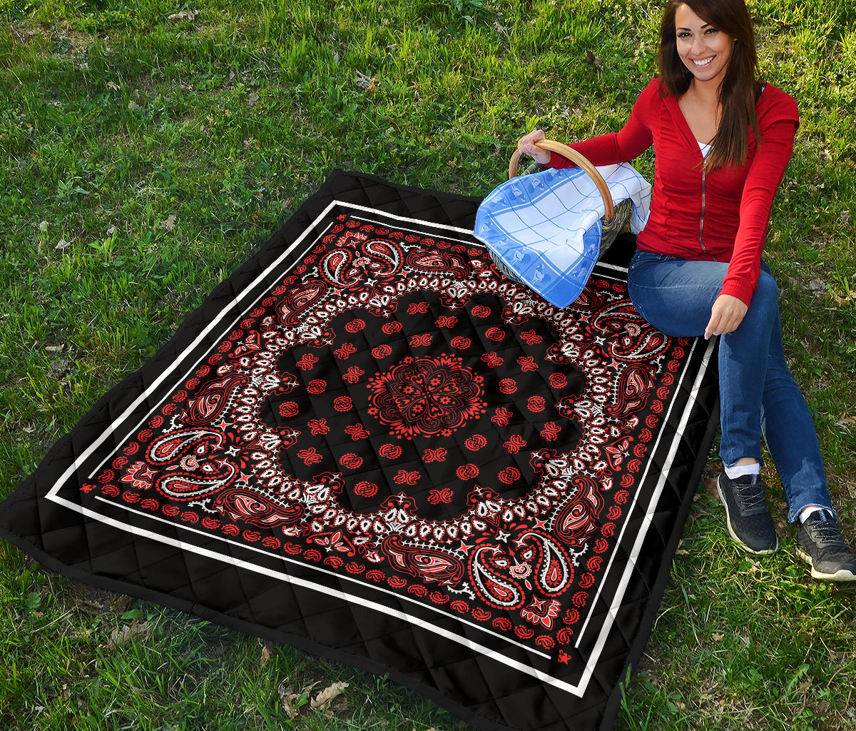 Quilt 2 Red Bandana on Black w White Sq.
