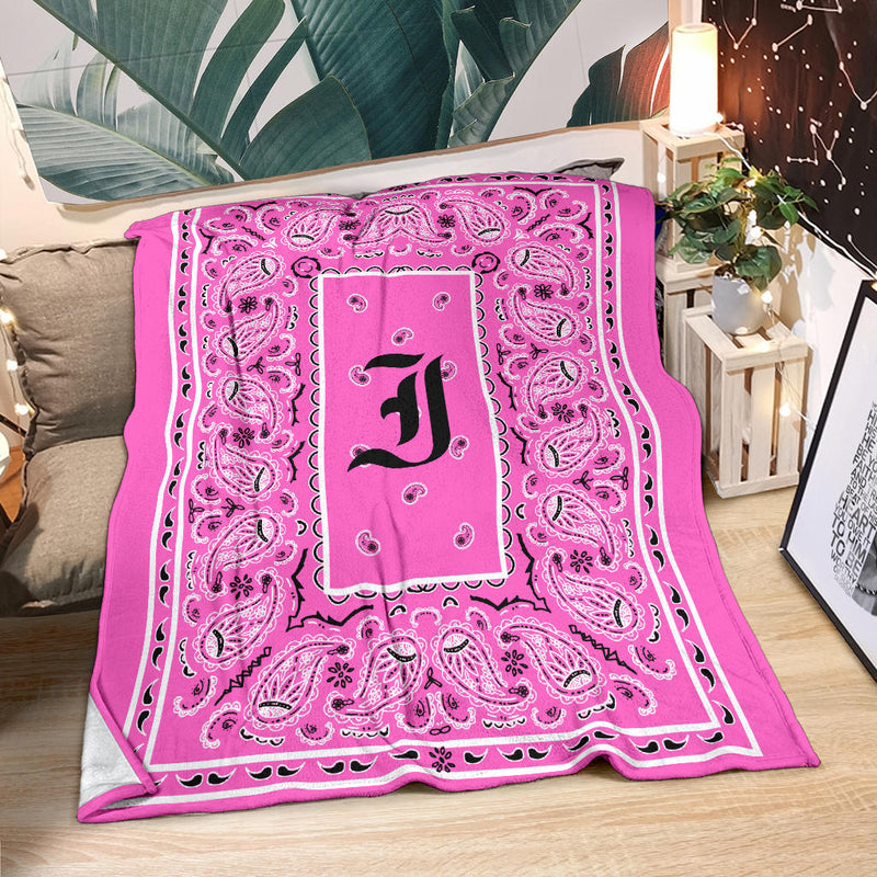 Pink Ultra Plush Bandana Blanket - I oe
