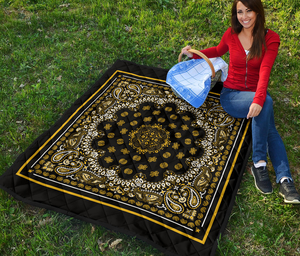 Quilt 2 Gold White Bandana on Black with Square
