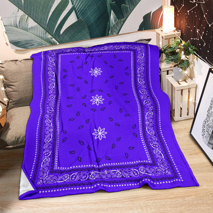 Ultra Plush 4 Black/White on Purple Bandana Throw Blanket