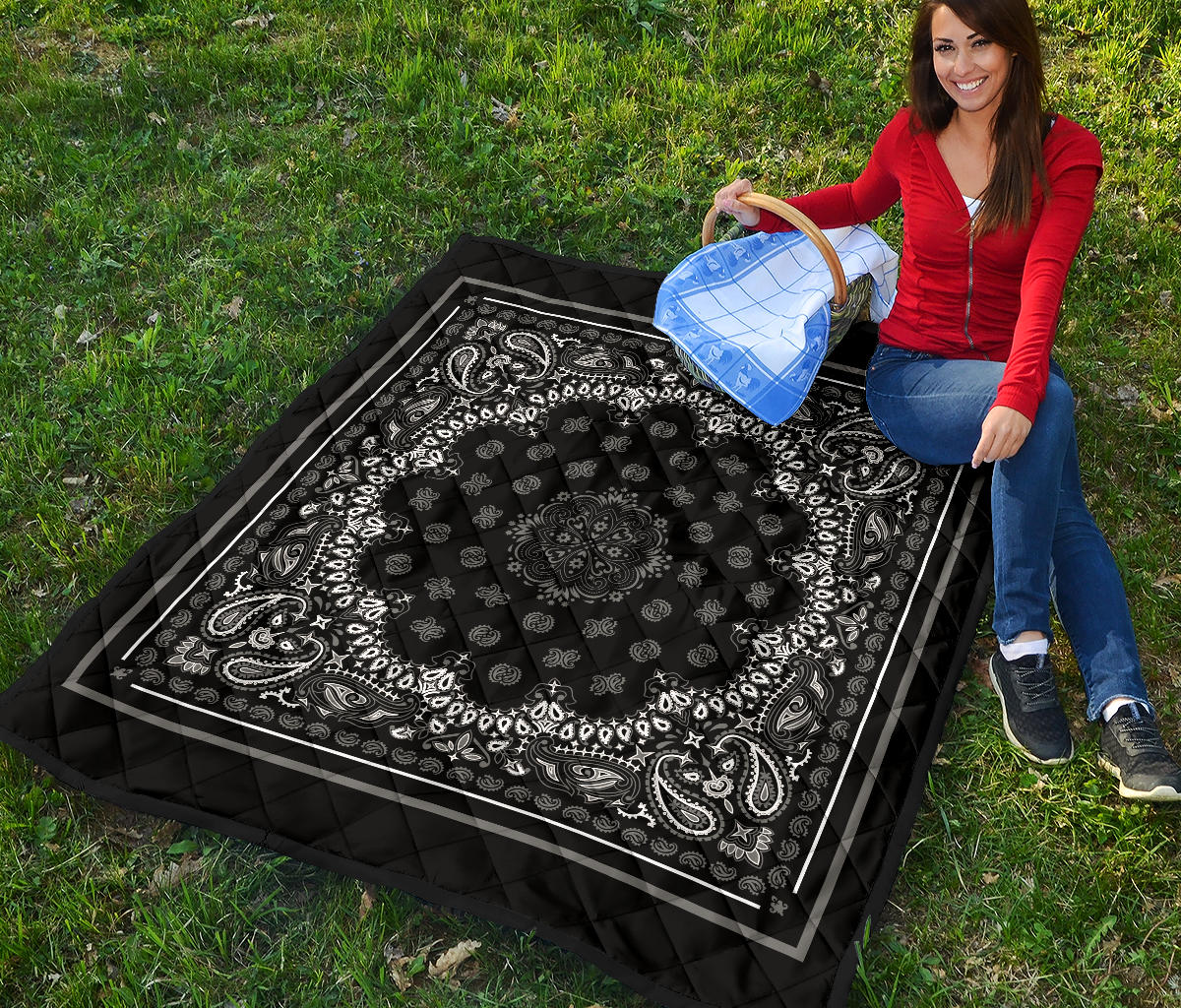 Quilt 2 Gray on Black w Gray Sq.