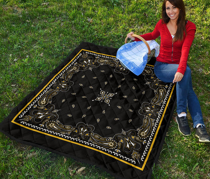 Quilt 5 Black Gold Bandana Quilt