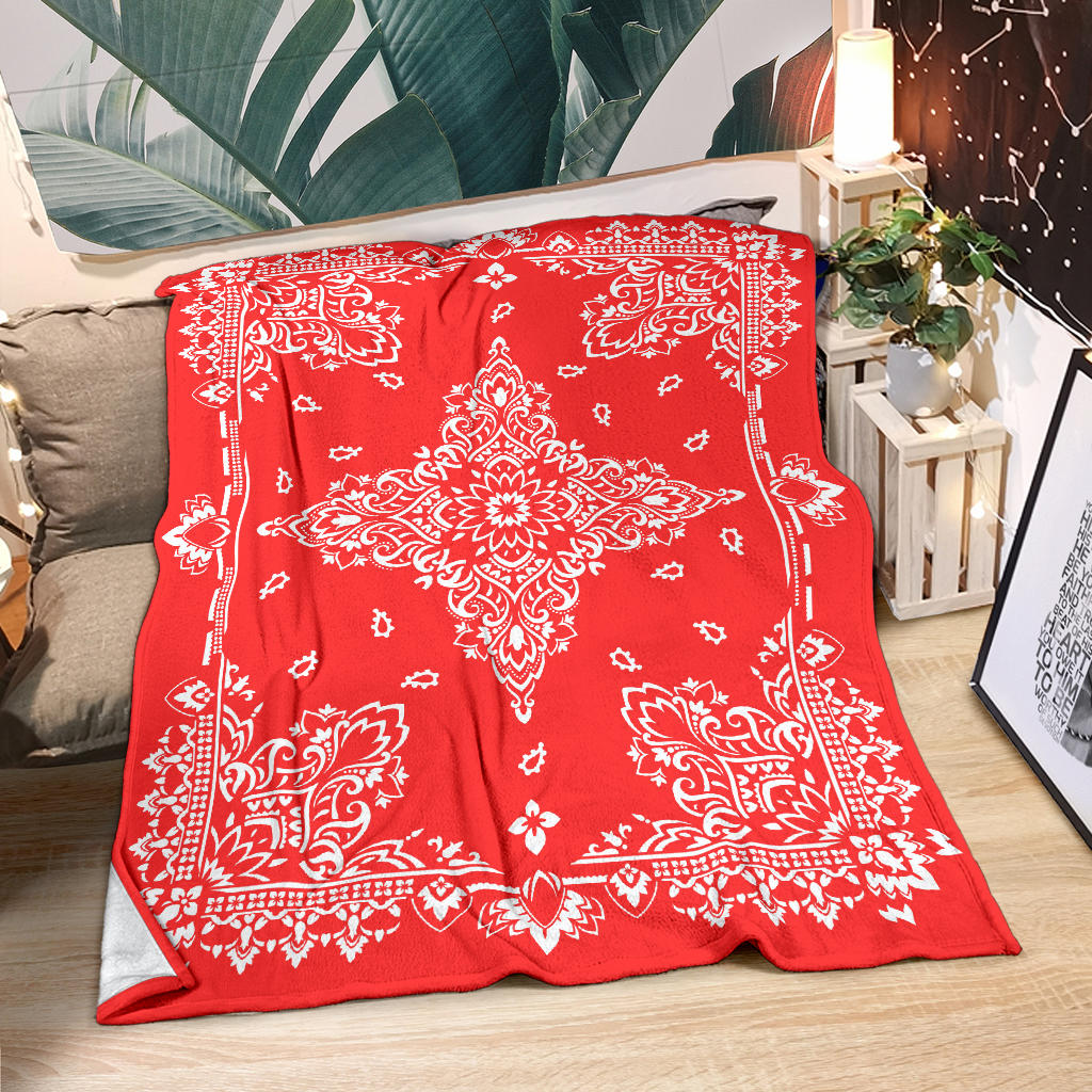 Ultra Plush 3 Red on White Bandana Throw Blanket