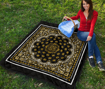 Quilt 2 Gold Bandana on Black White Border