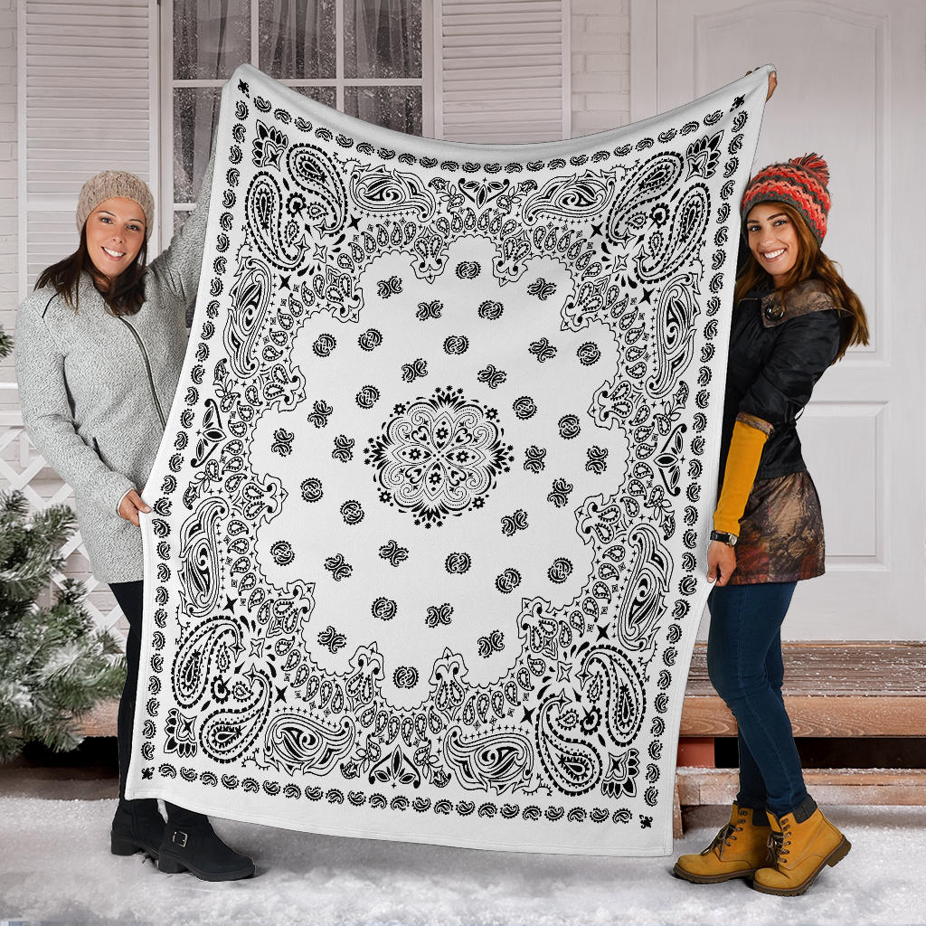Ultra Plush 2 Black on White Bandana Throw Blanket