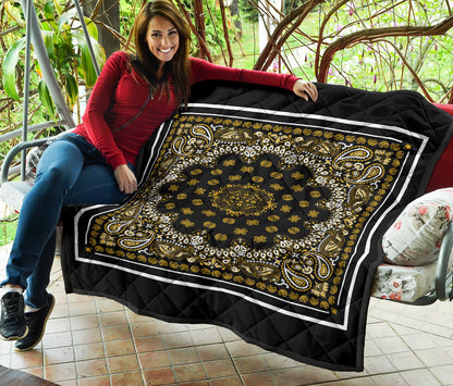 Quilt 2 Gold Bandana on Black White Border