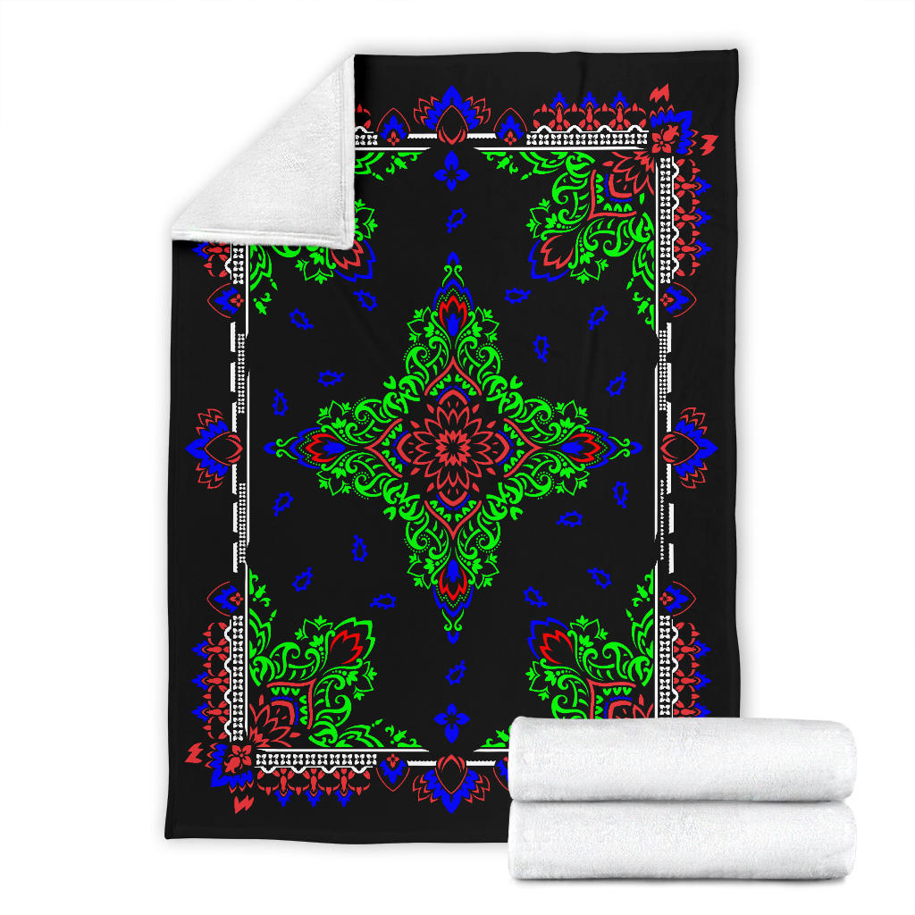 Ultra Plush 3 Pied on Black Bandana Throw Blanket
