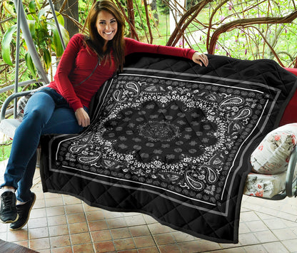Quilt 2 Gray on Black w Gray Sq.