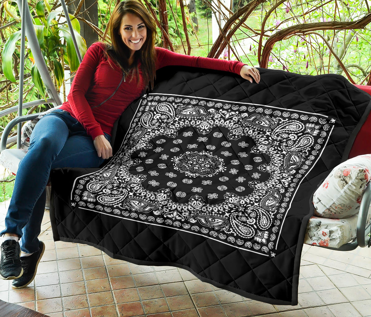 Quilt 2 Square Bandana Style White on Black