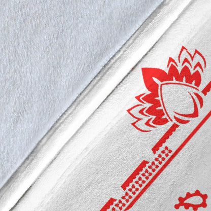 Ultra Plush 3 Red On White Bandana Throw Blanket