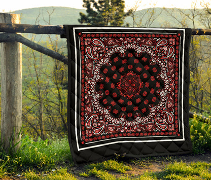 Quilt 2 Red Bandana on Black w White Sq.
