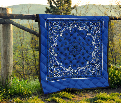 Quilt 2 Black Bandana on Blue