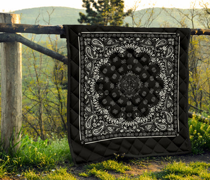 Quilt 2 Gray on Black Plain