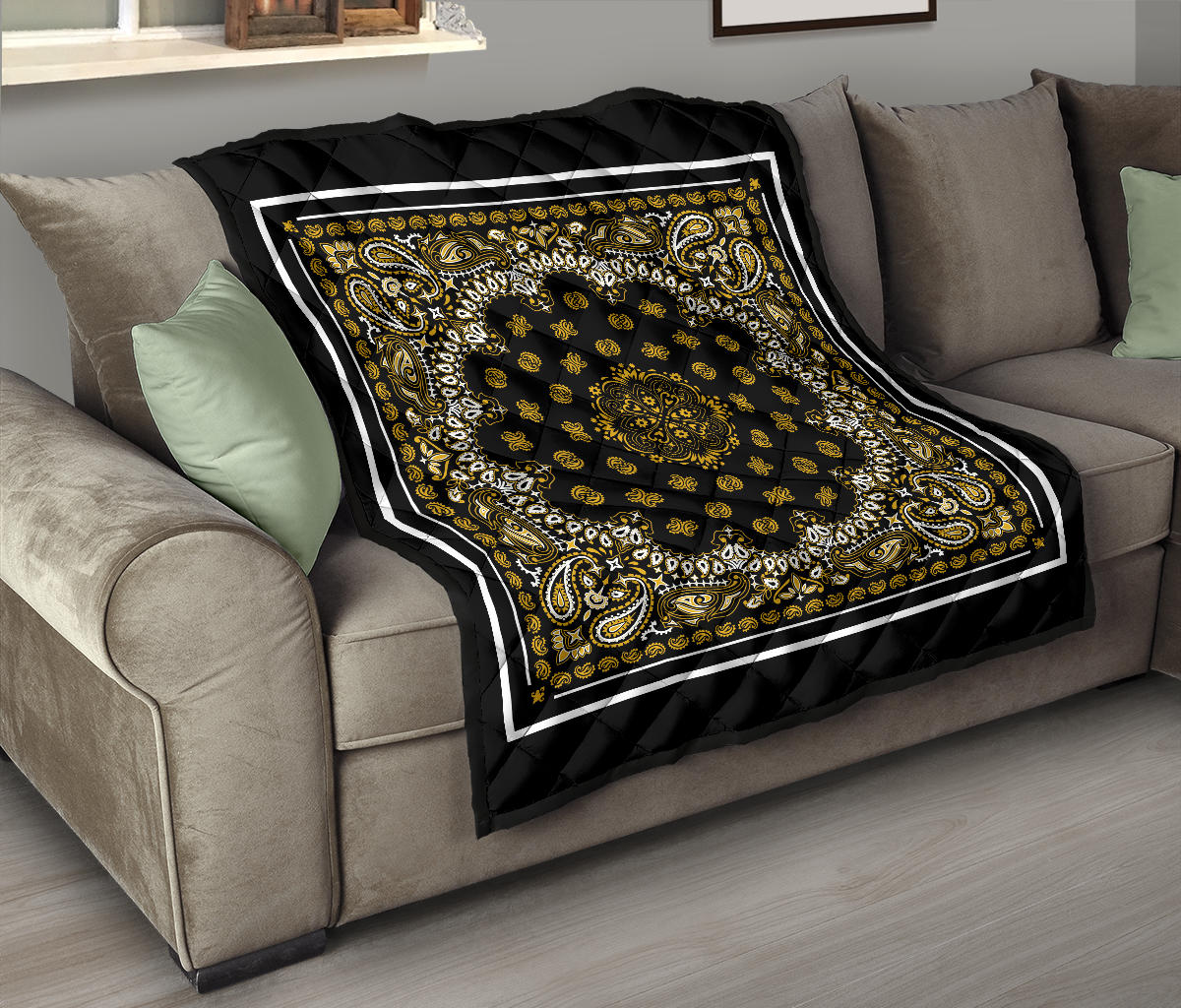 Quilt 2 Gold Bandana on Black White Border