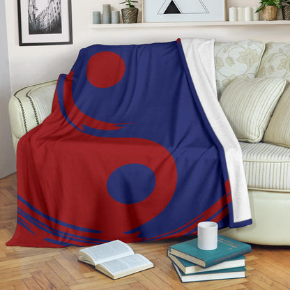 One World Ying Yang Throw Blanket