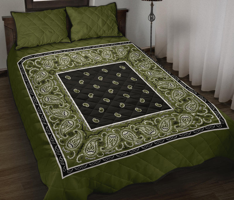 Quilt Set - Army Green and Black Bandana Bed Quilt w/Shams