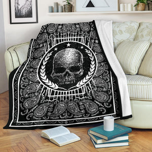 black bandana blanket with retro skull