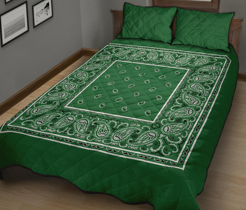 Classic Green Bandana Bed Quilts with Shams