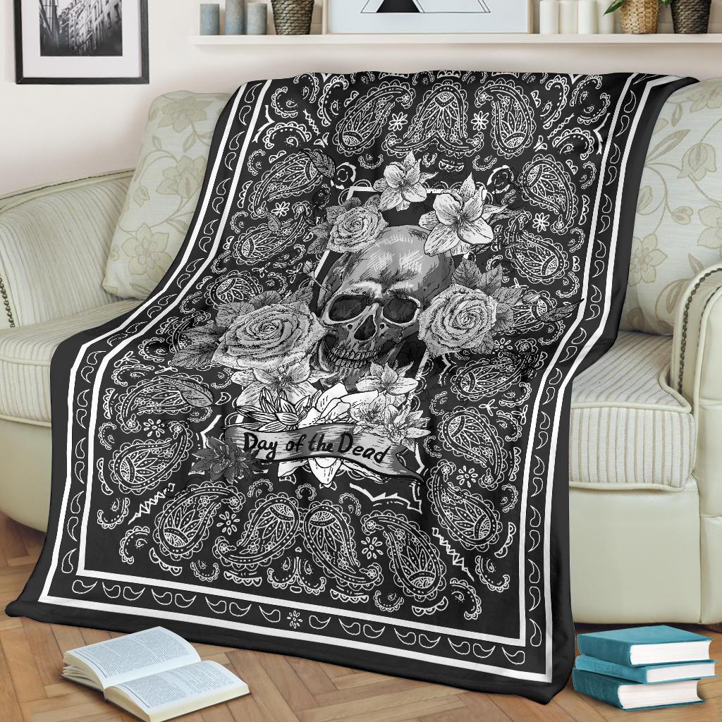Smokey Day or the Dead Skull Throw