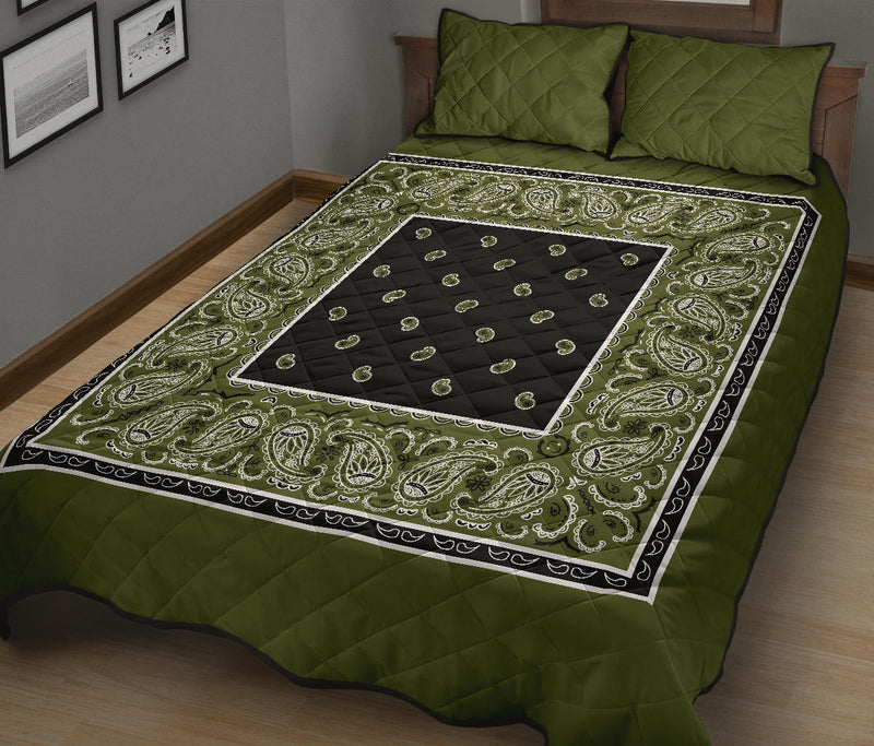 Quilt Set - Army Green and Black Bandana Bed Quilt w/Shams