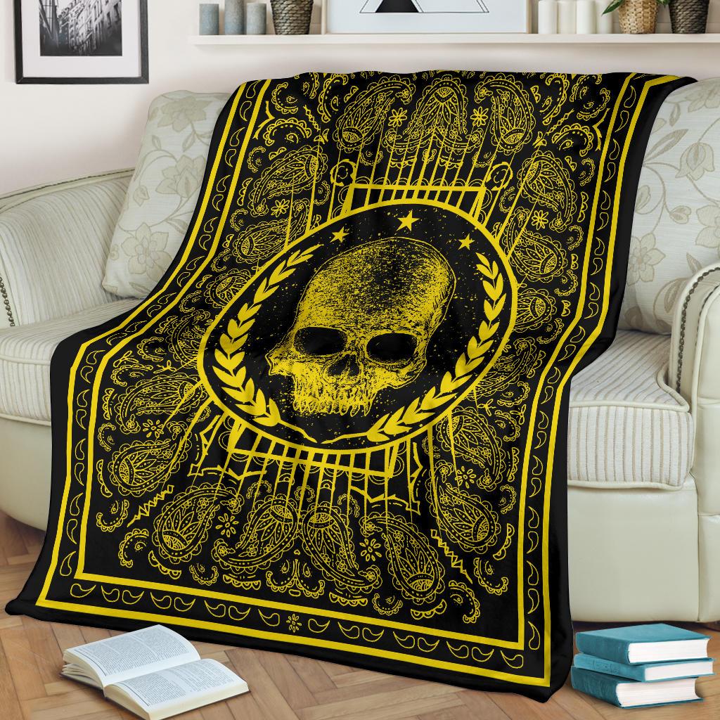 Ultra Plush Black Gold Bandana with Skull Fleece Blanket