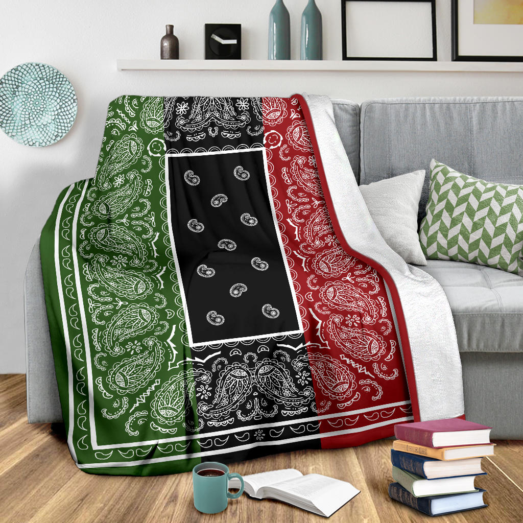 Ultra Plush Tri-Color Bandana Blanket