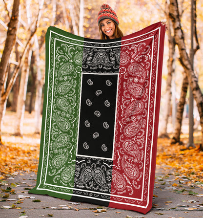 Ultra Plush Tri-Color Bandana Blanket