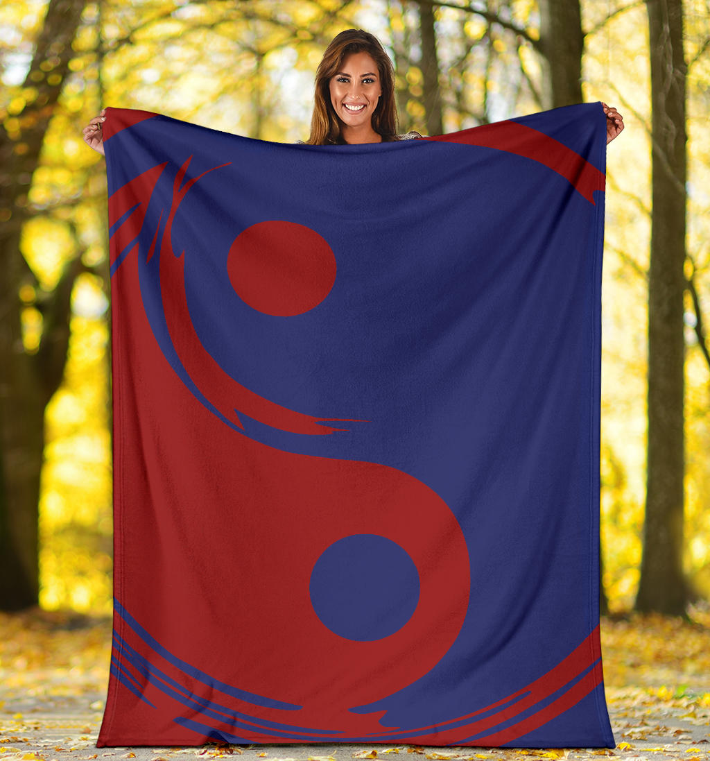 One World Ying Yang Throw Blanket