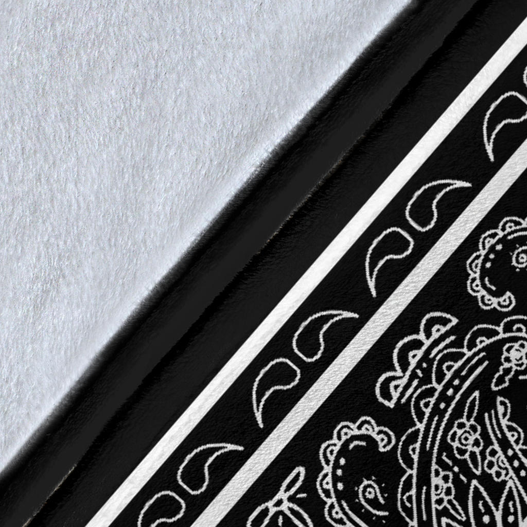 details of blanket edge