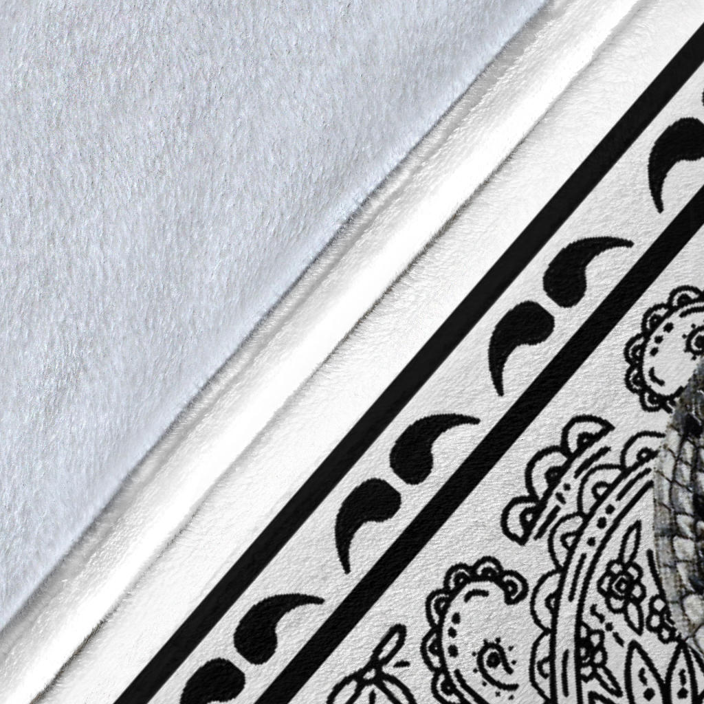 bandana blanket edge details