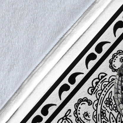 bandana blanket edge details