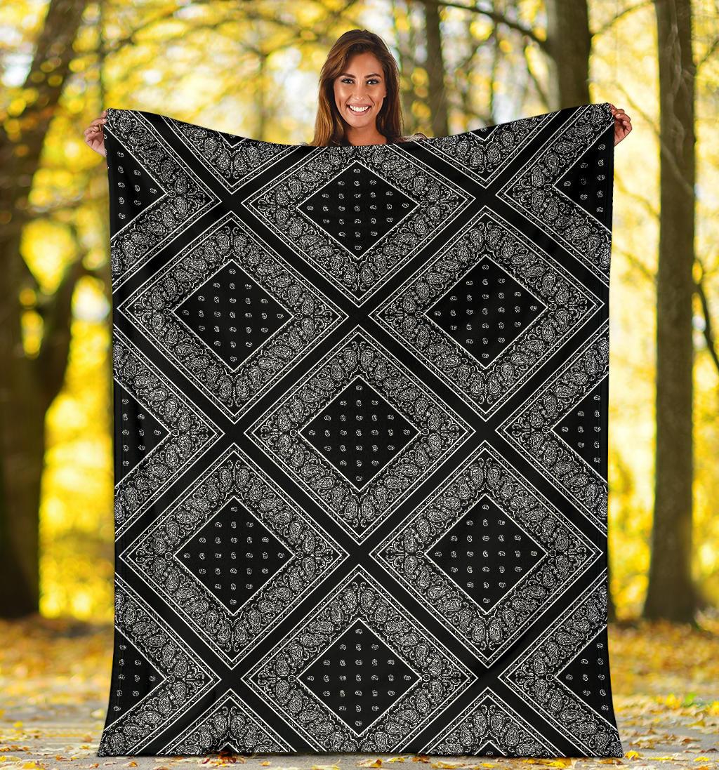 Black Bandana DiamondThrow Blanket Medium