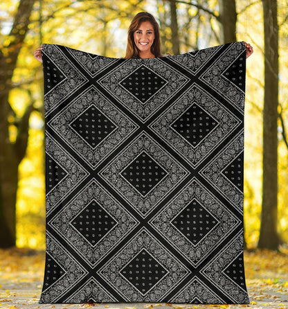 Black Bandana DiamondThrow Blanket Medium