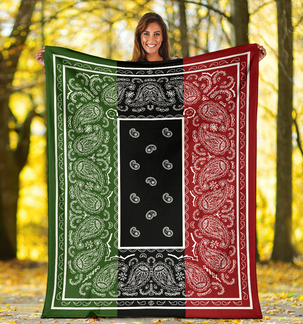 Ultra Plush Tri-Color Bandana Blanket