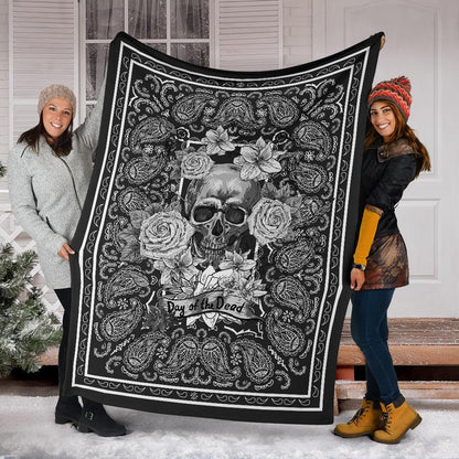 Smokey Gray Bandana Day or the Dead Skull Fleece Throw