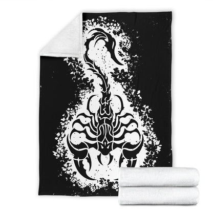 Scorpion in Leaves Fleece Throw Blanket