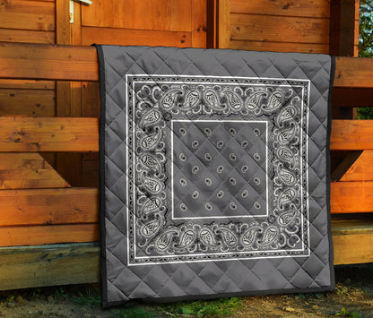 Quilt - Classic Gray Bandana Quilt