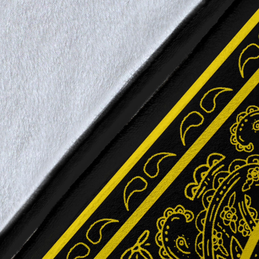 Ultra Plush Black Gold Bandana with Skull Fleece Blanket